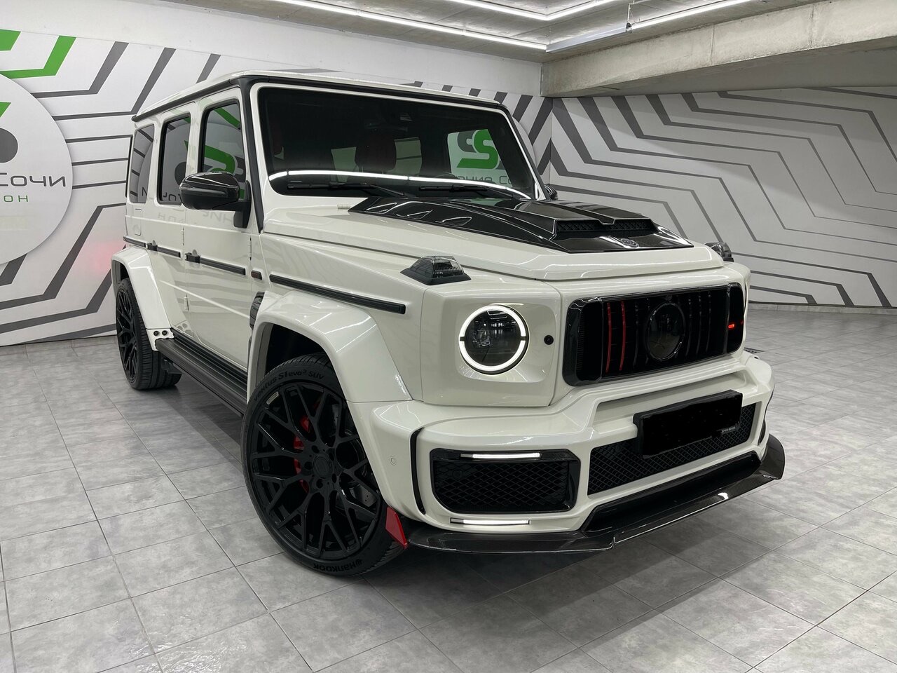Mercedes-Benz G63 AMG на обслуживании